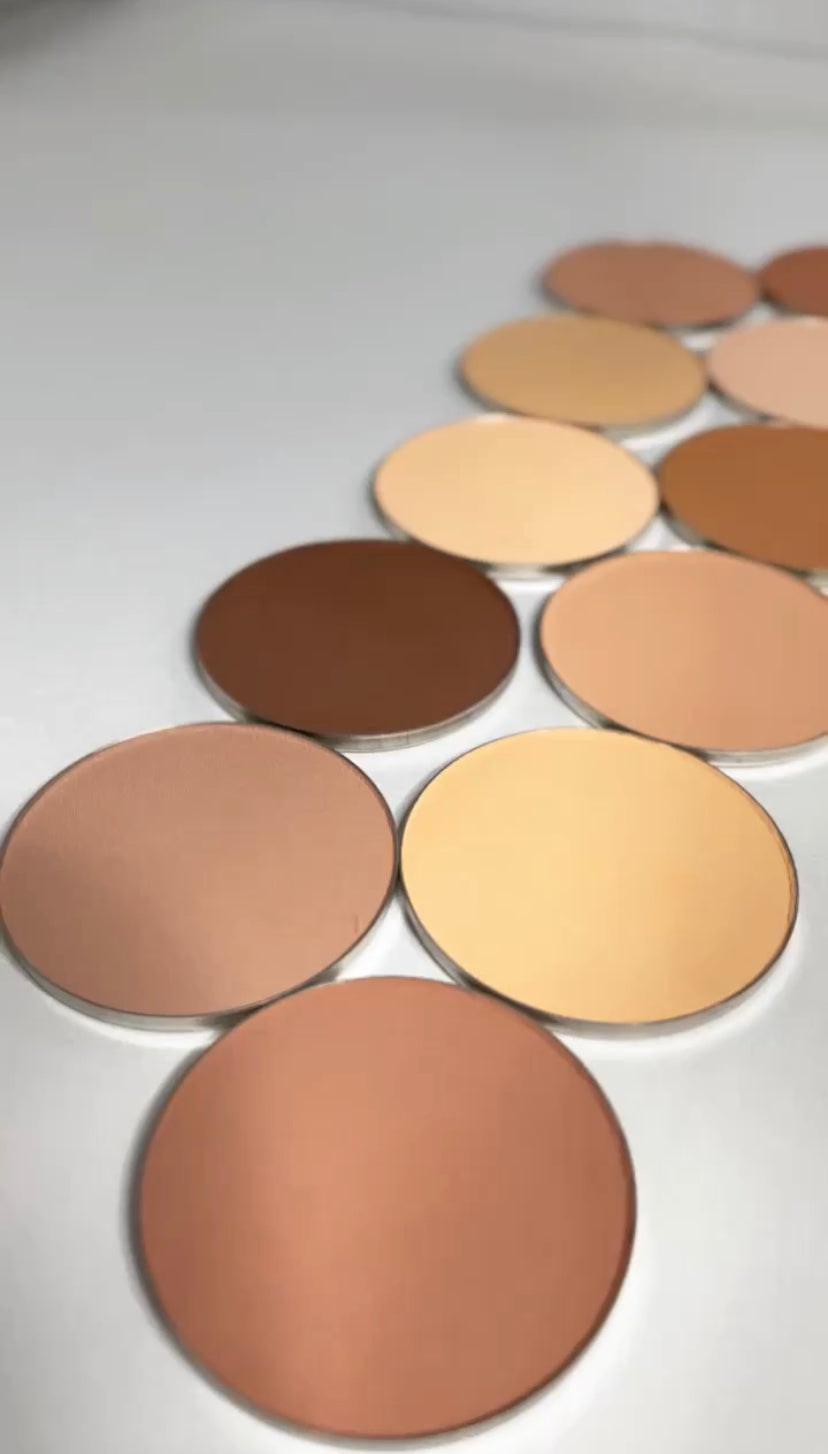 Pressed Mineral Powder Palettes for Professionals